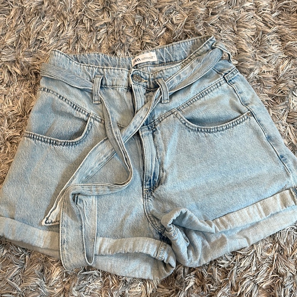 Zara light wash denim shorts with tie